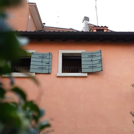 La Finestra Sul Civico Cinque Apartment *