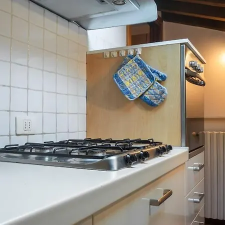 Apartment La Finestra Sul Civico Cinque Verona