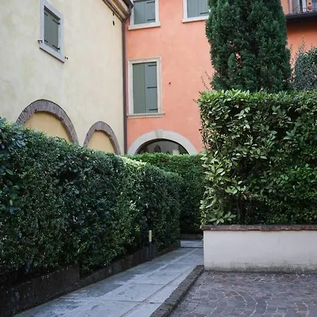 La Finestra Sul Civico Cinque Apartment *
